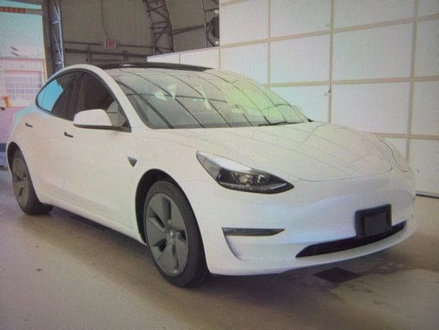 Used 2023 Tesla Model 3 Standard Range RWD video 1