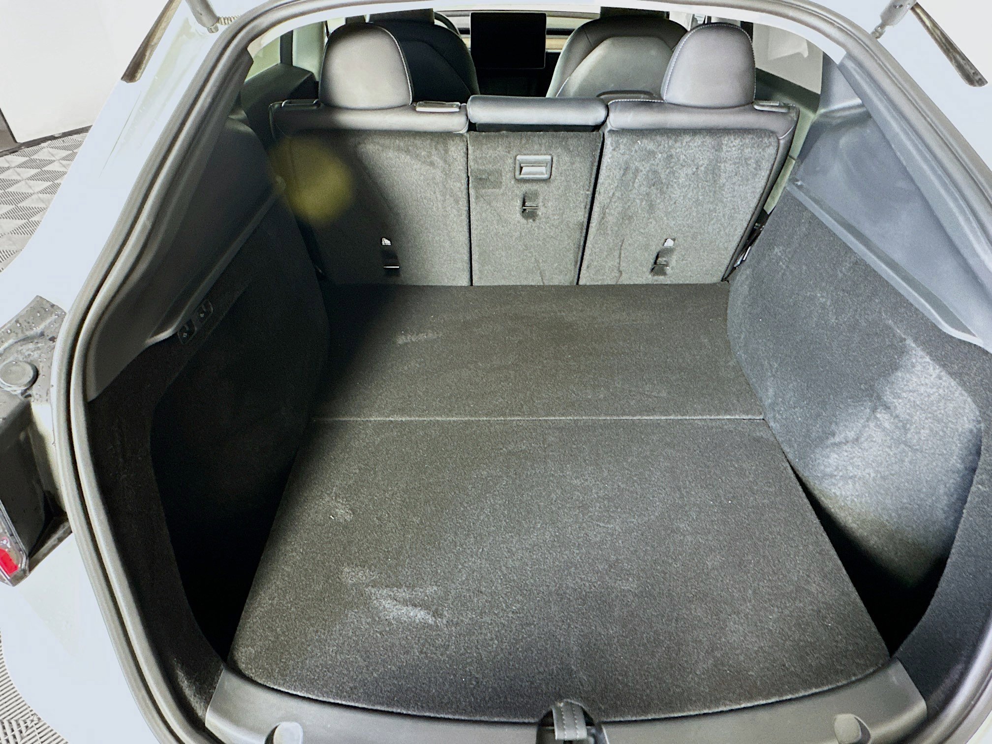 Used 2025 Tesla Model Y Long Range image 27