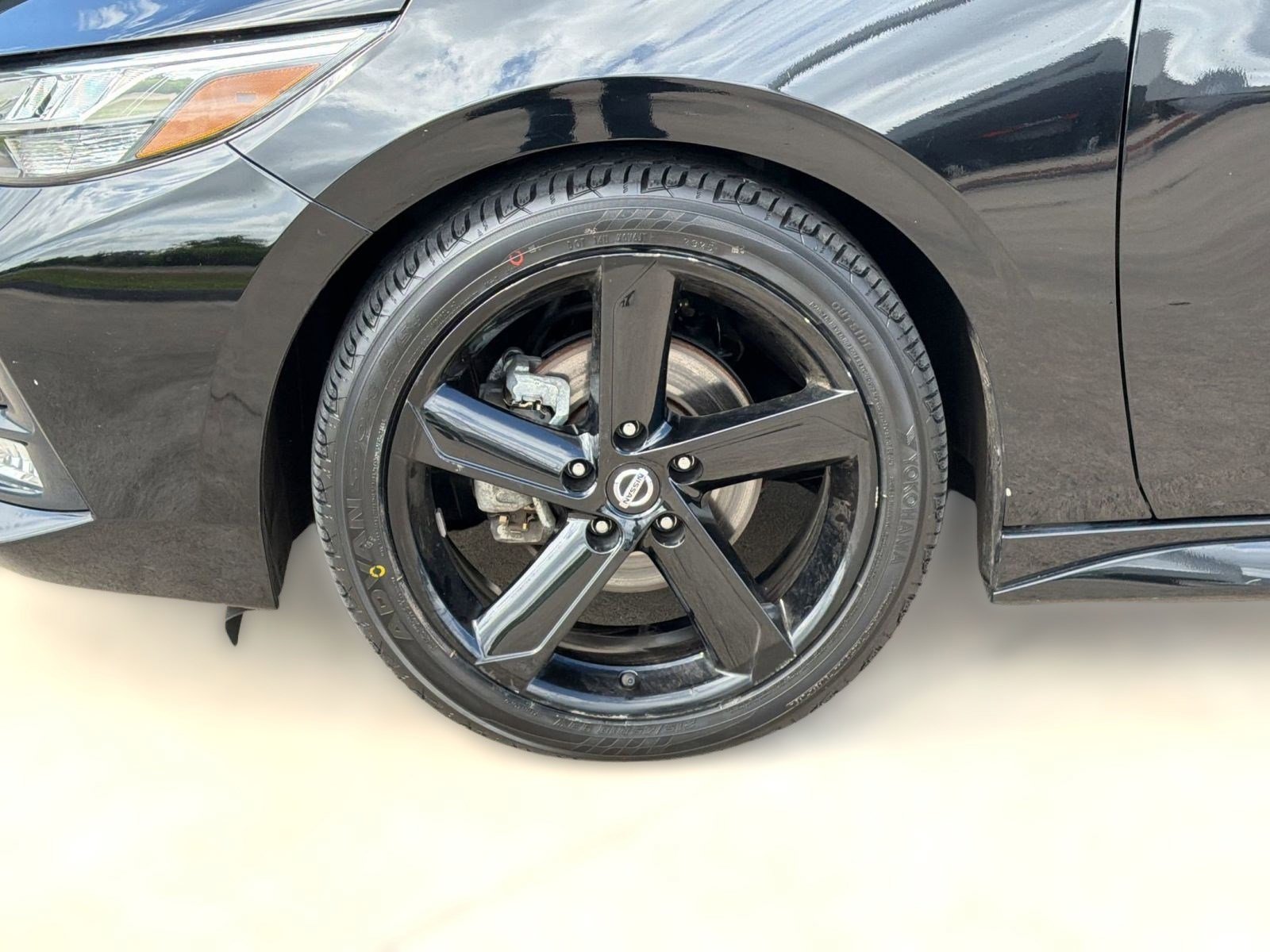 Used 2023 Nissan Sentra SR w/ Midnight Edition Package image 12
