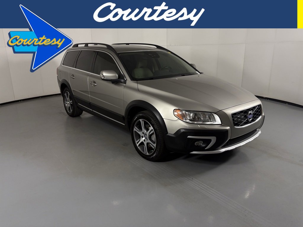 Used 2015 Volvo XC70 T6 Platinum image 1