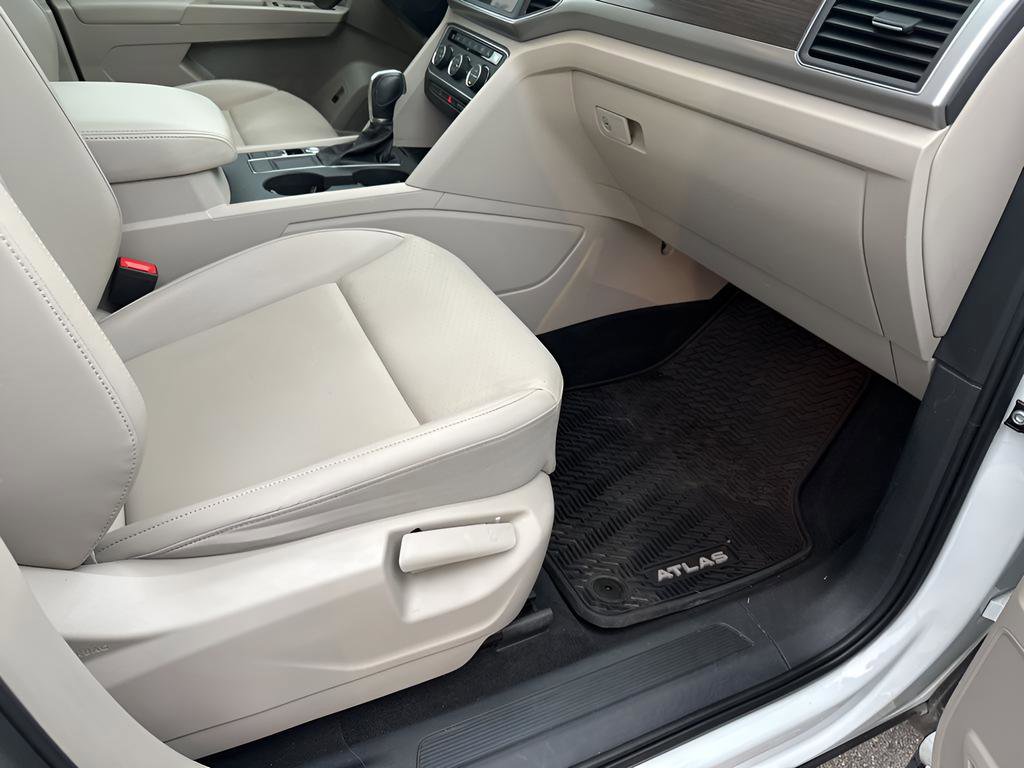 Used 2019 Volkswagen Atlas SE image 16