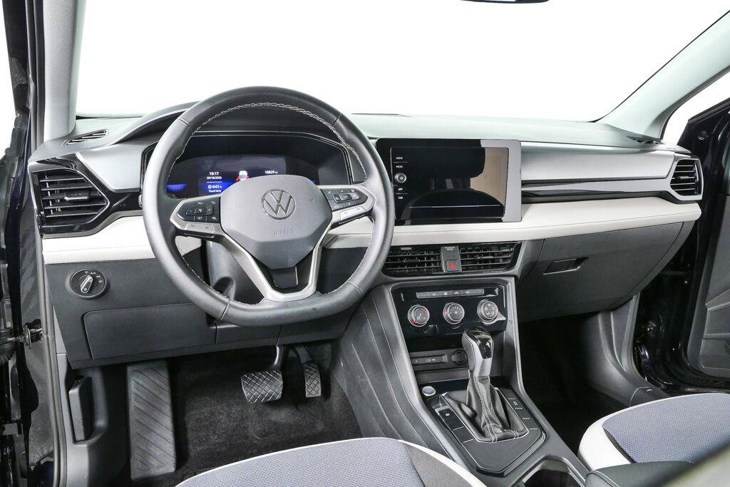 Used 2025 Volkswagen Taos S FWD image 17