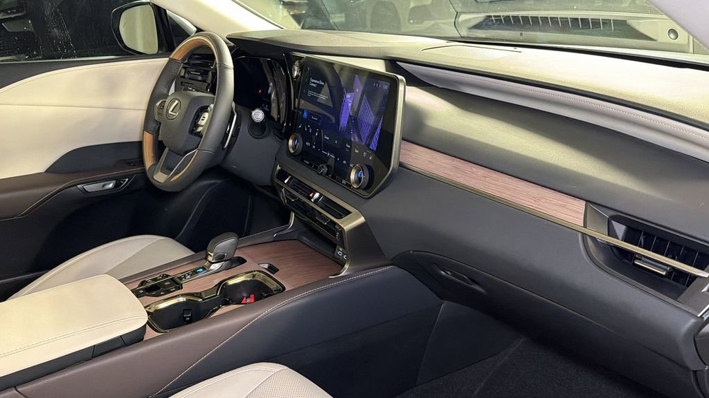 Certified 2024 Lexus RX 350 Premium w/ Kick Sensor & Tow Package AWD/4WD image 11