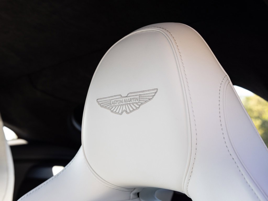 Used 2025 Aston Martin V8 Vantage Coupe RWD image 27