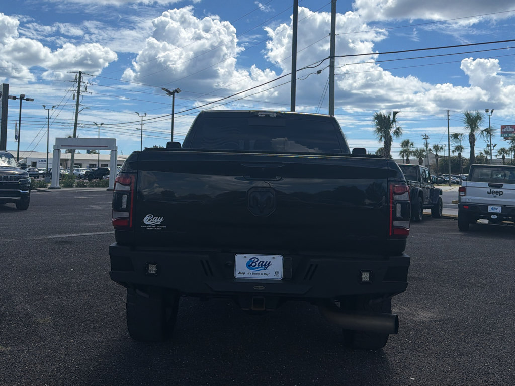 Used 2022 RAM 2500 Limited w/ Night Edition AWD/4WD image 5
