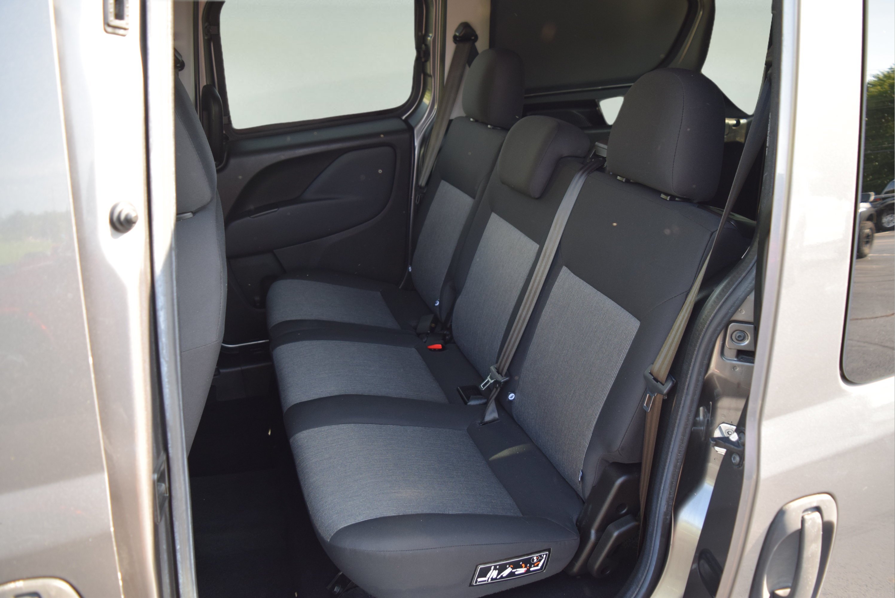 Used 2016 RAM ProMaster City Tradesman SLT w/ Rear Back-up Camera Group FWD image 9