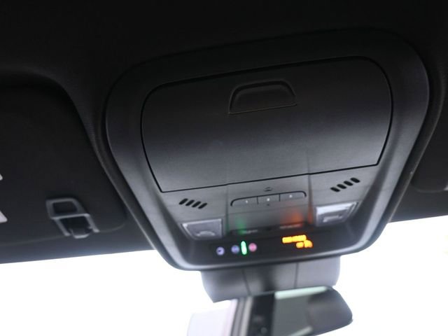 Used 2025 Cadillac XT4 Premium Luxury image 12