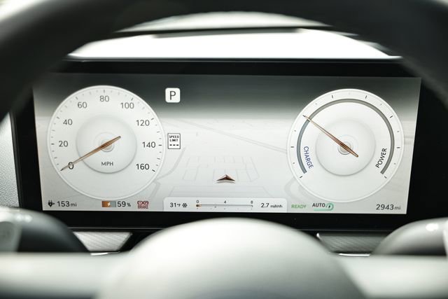 Certified 2025 Genesis GV60 Advanced image 33