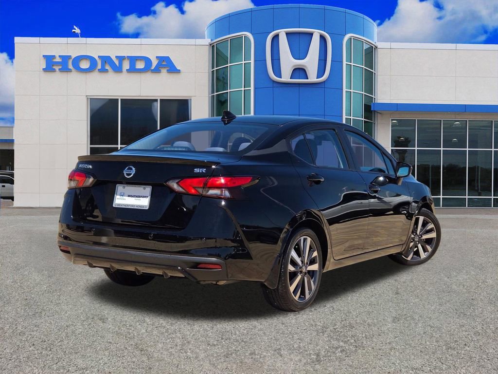 Used 2021 Nissan Versa SR image 3