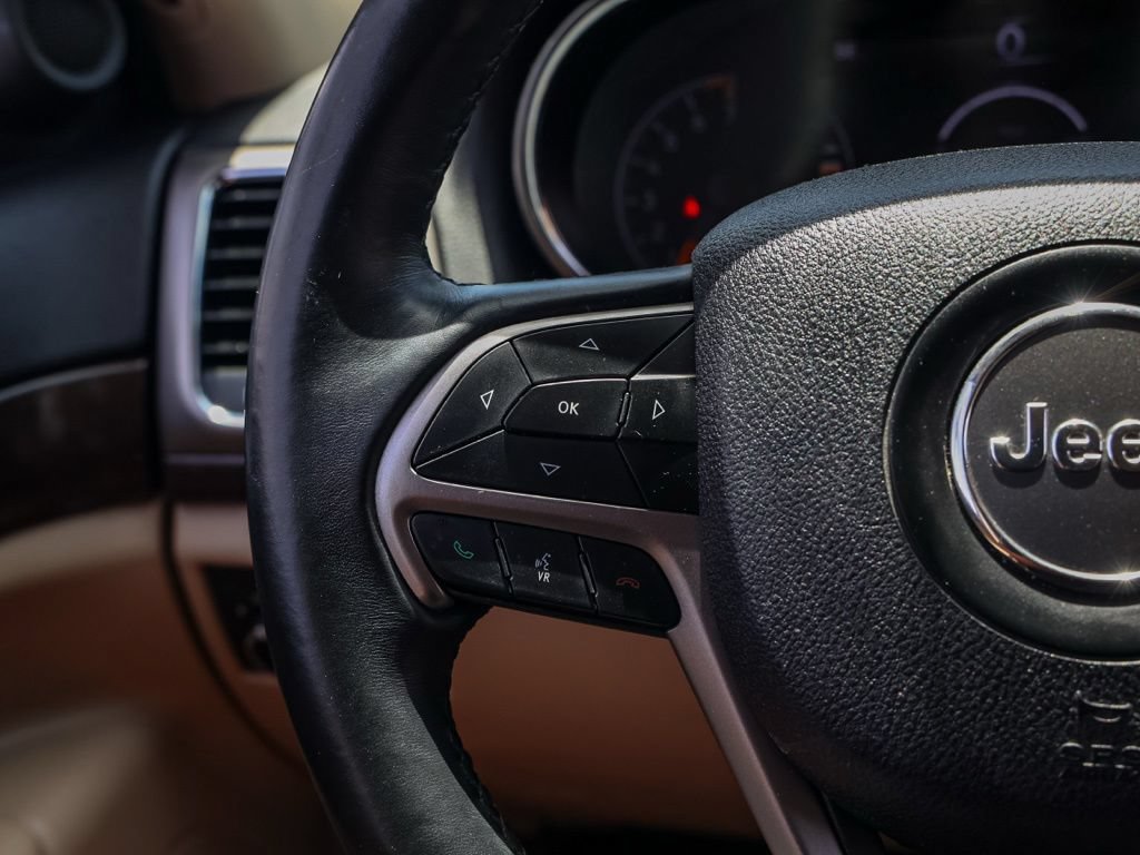 Used 2018 Jeep Grand Cherokee Laredo RWD image 26