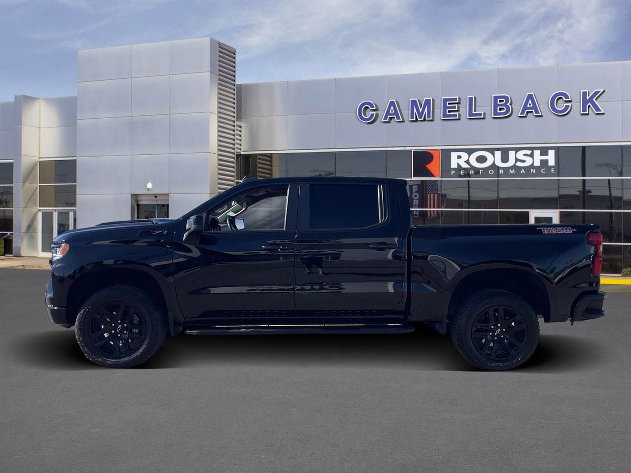 Used 2024 Chevrolet Silverado 1500 LT Trail Boss w/ Convenience Package II image 3