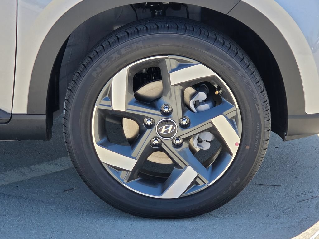 New 2026 Hyundai Venue SEL FWD image 8