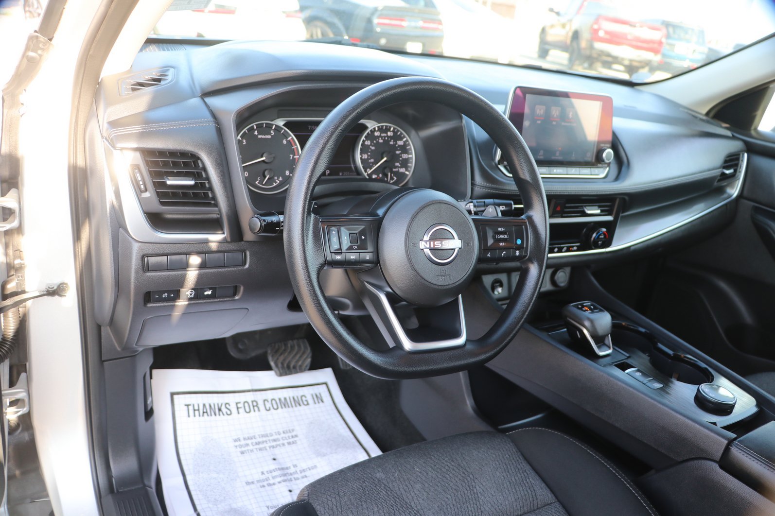 Used 2024 Nissan Rogue SV AWD/4WD image 15