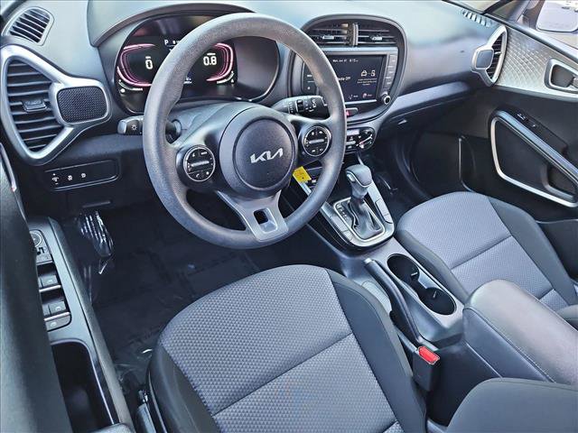 Used 2024 Kia Soul LX w/ Option Group 015 FWD image 10