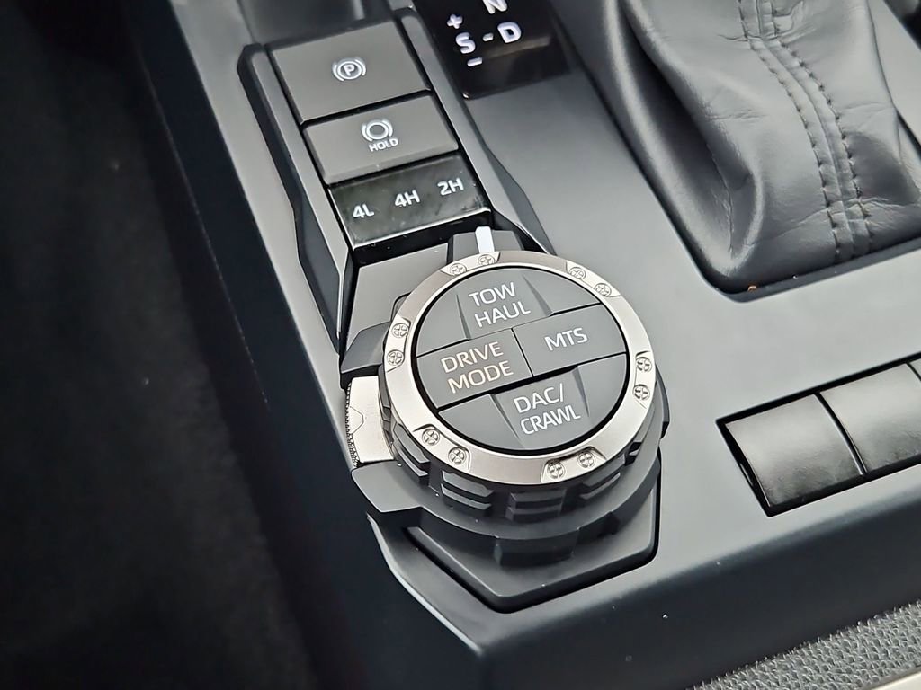 Used 2024 Toyota Tacoma TRD Off-Road image 34