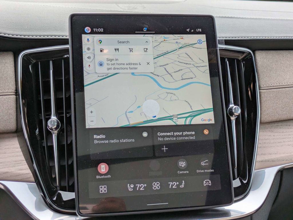 New 2026 Volvo XC90 B5 Plus w/ Protection Package Premier image 26