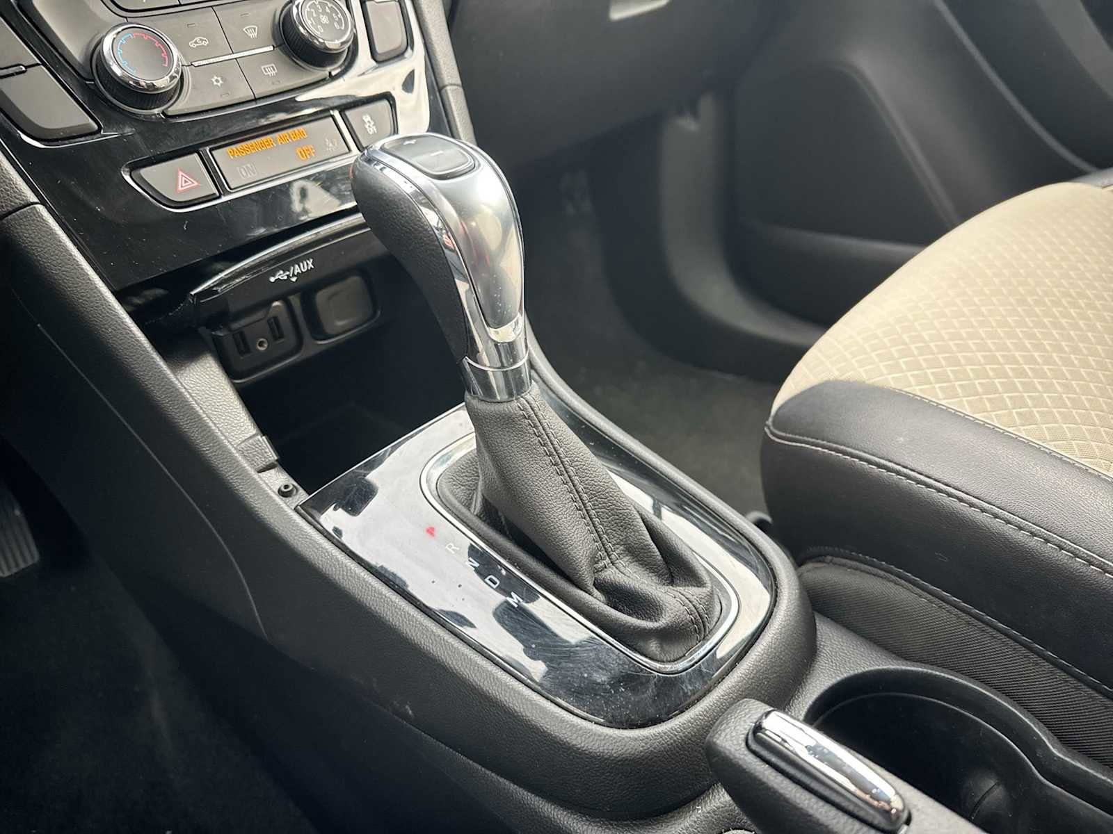 Used 2019 Buick Encore Sport Touring image 29