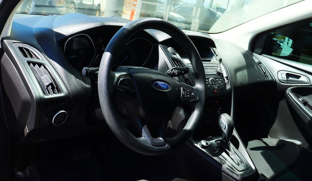 Used 2017 Ford Focus S image 37