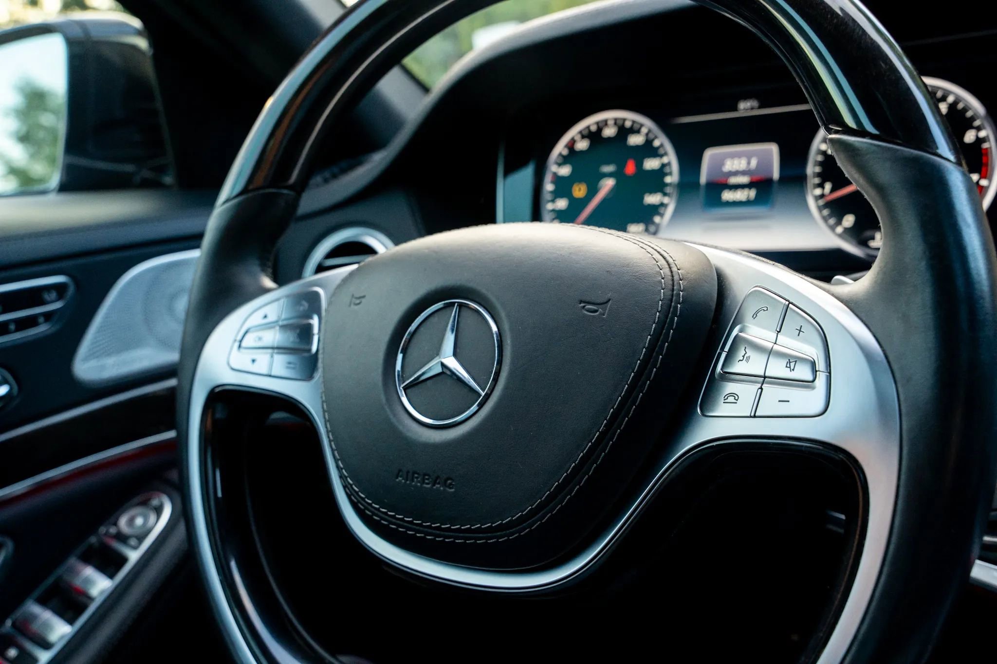 Used 2015 Mercedes-Benz S 550 Sedan image 24