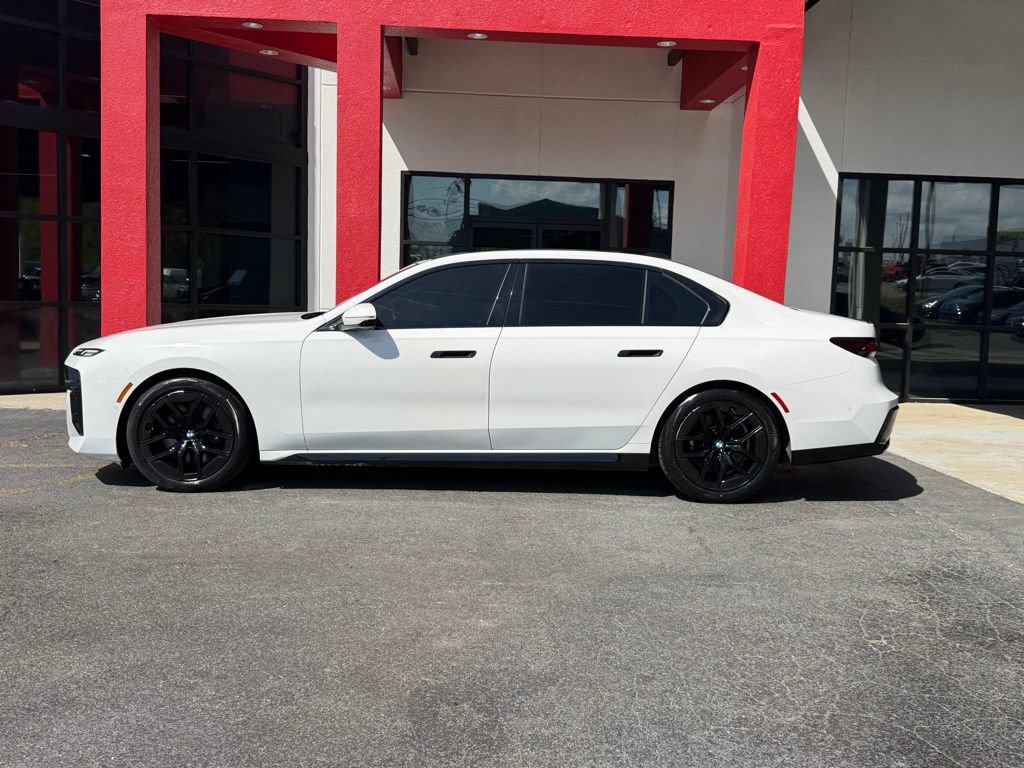 Used 2023 BMW 740i RWD image 4