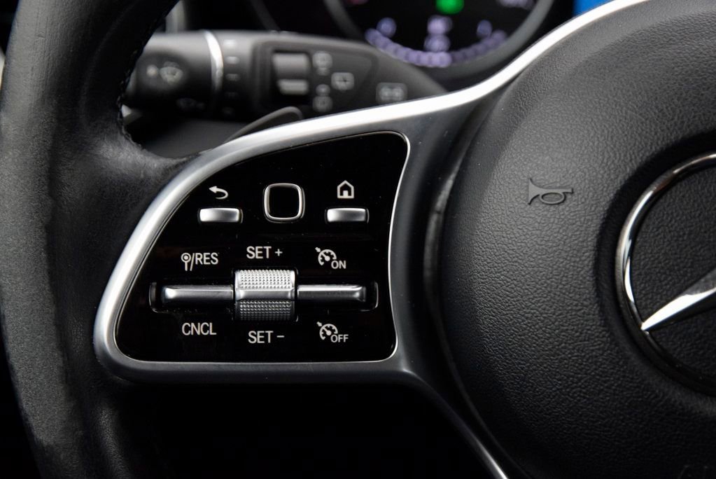 Used 2021 Mercedes-Benz GLC 300 image 22