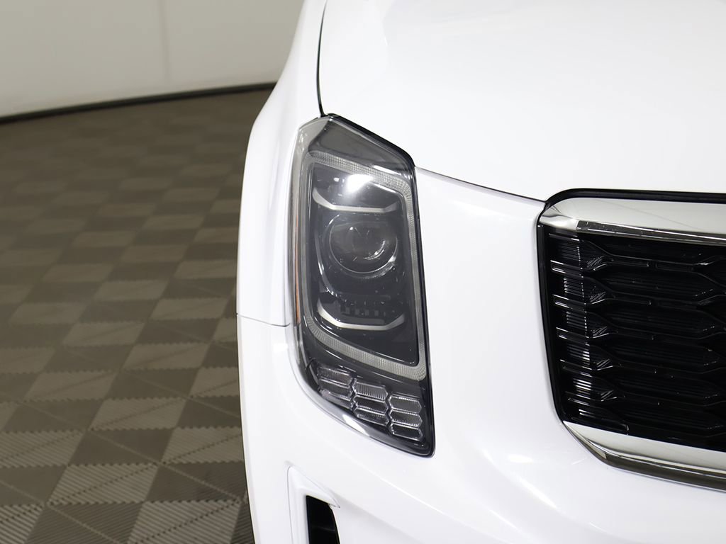Used 2022 Kia Telluride LX FWD image 13