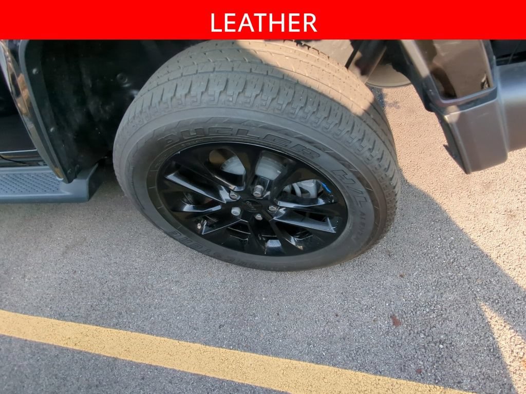 Used 2023 Jeep Wrangler Unlimited Sahara w/ Cold Weather Group AWD/4WD image 5