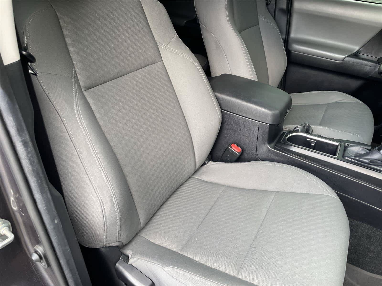 Used 2021 Toyota Tacoma SR AWD/4WD image 13