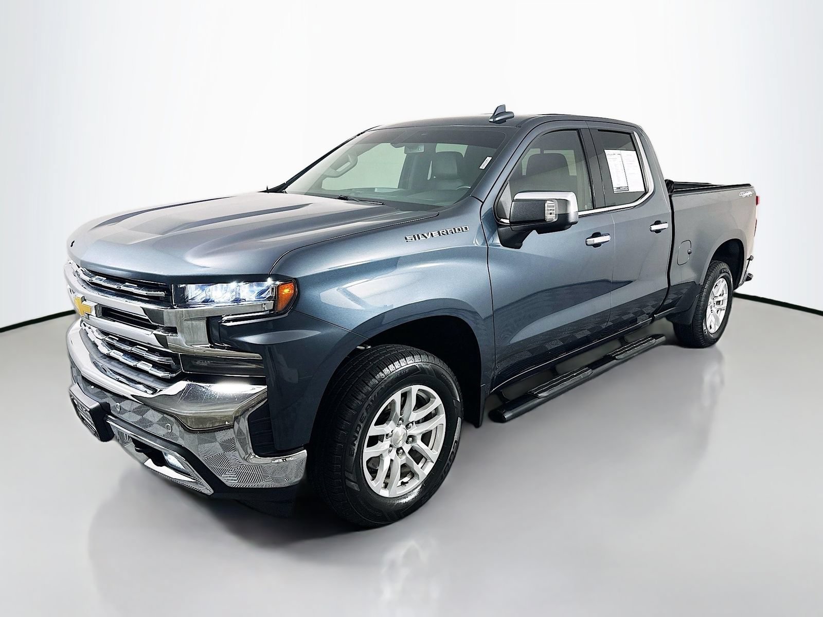 Used 2019 Chevrolet Silverado 1500 LTZ w/ LTZ Plus Package AWD/4WD image 3