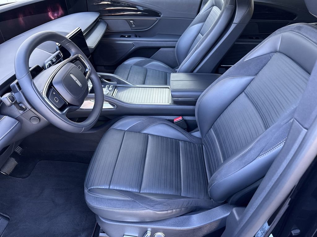 Used 2024 Lincoln Nautilus Reserve w/ Jet Appearance Package (87T) image 9
