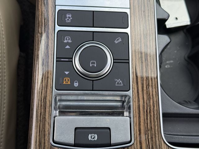 Used 2018 Land Rover Range Rover Supercharged AWD/4WD image 21