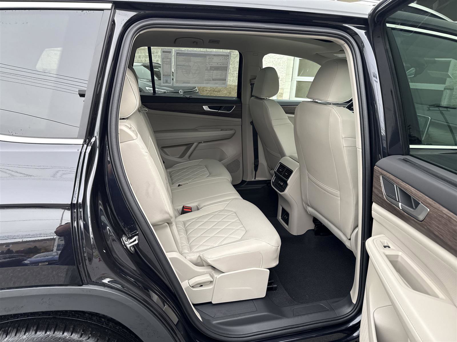 New 2025 Volkswagen Atlas SEL Premium R-Line image 37
