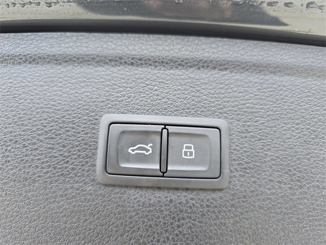 Used 2018 Audi Q5 2.0T Premium Plus w/ Premium Plus Package image 16