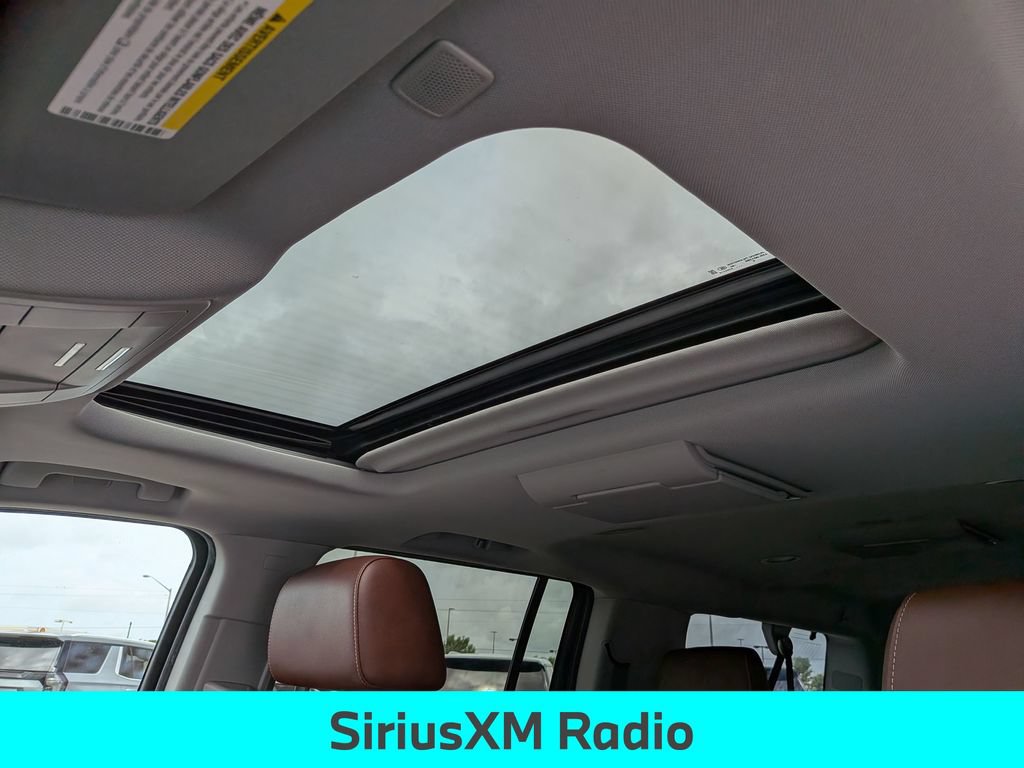 Used 2019 Chevrolet Suburban Premier w/ Premier Plus Edition AWD/4WD image 18