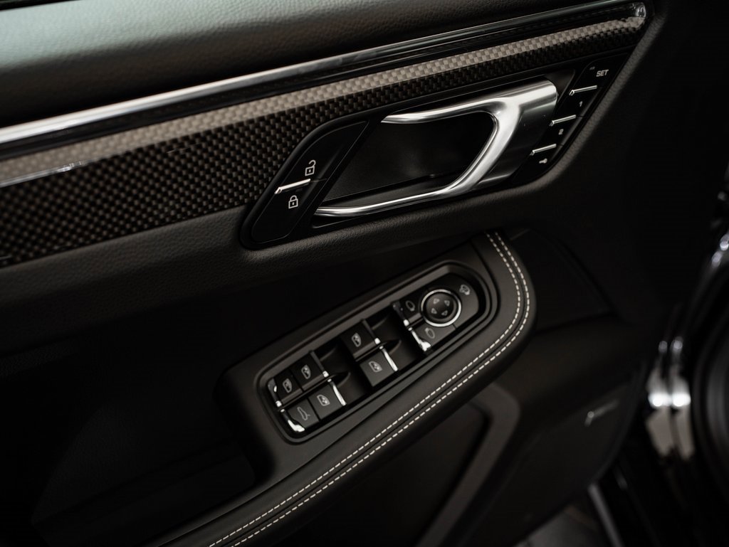 New 2026 Porsche Macan S image 31