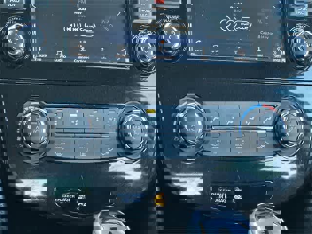 Used 2022 Nissan Rogue Sport S image 11