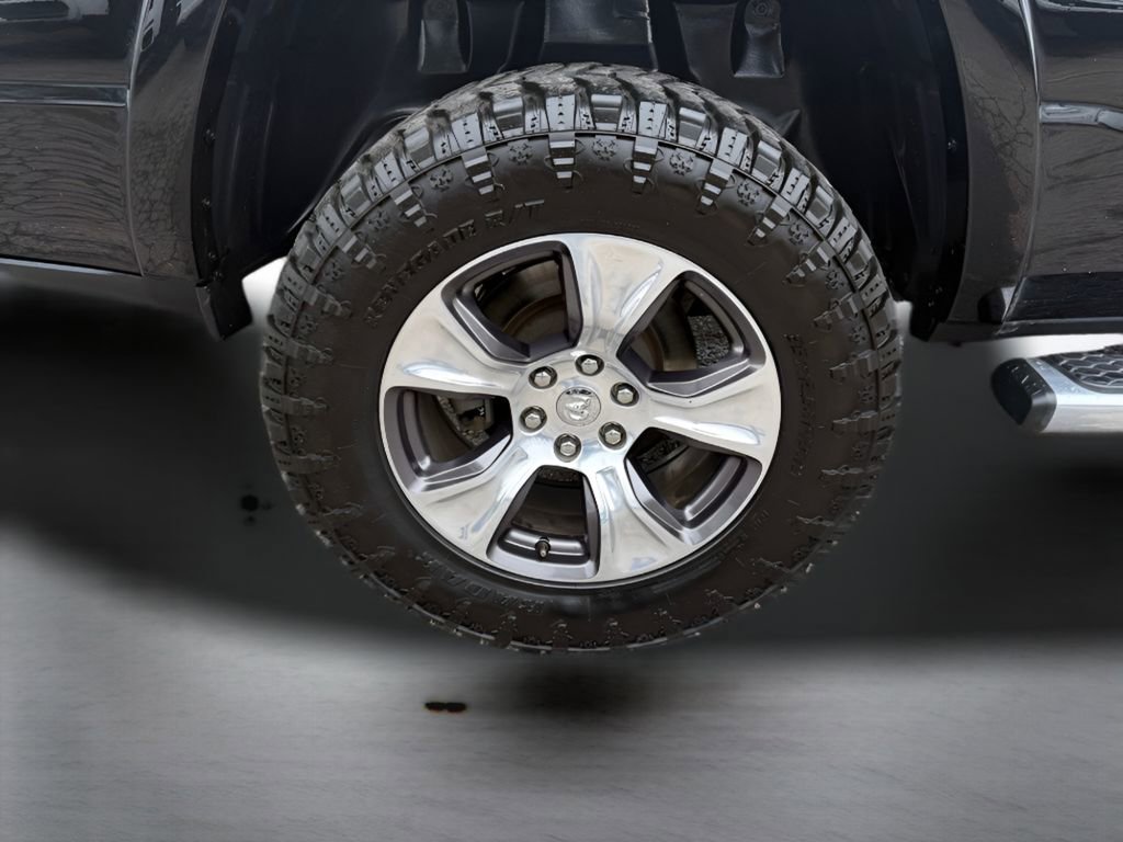 Used 2019 RAM 1500 Laramie AWD/4WD image 34