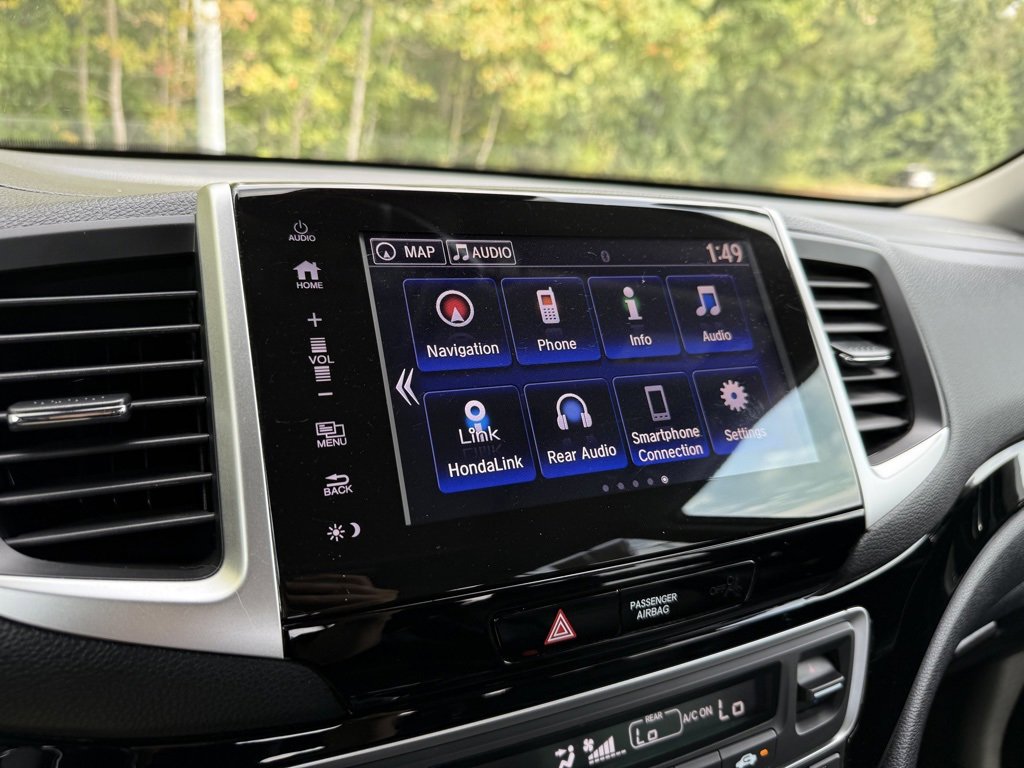 Used 2018 Honda Pilot Touring image 35