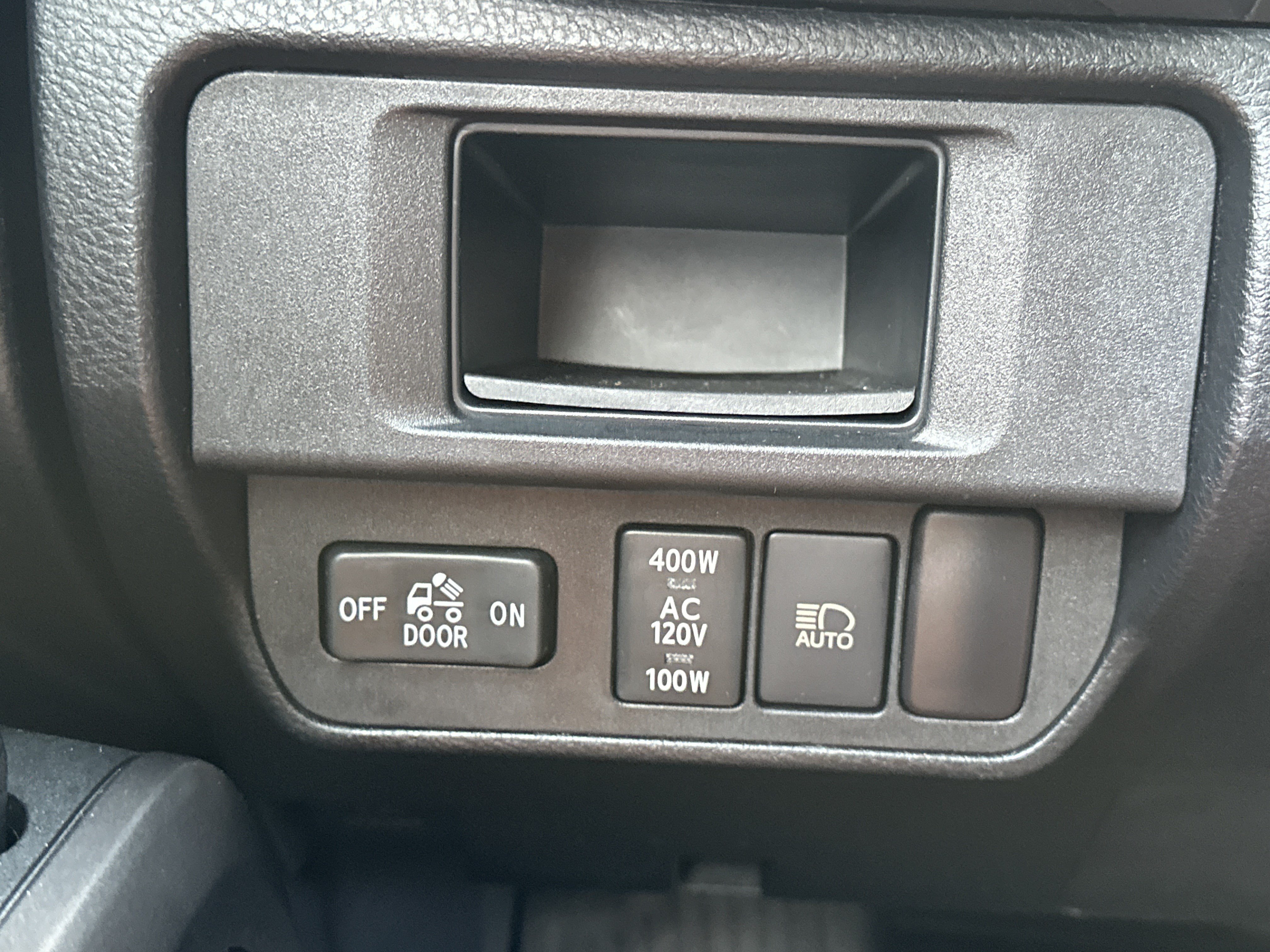 Used 2019 Toyota Tacoma TRD Off-Road AWD/4WD image 28
