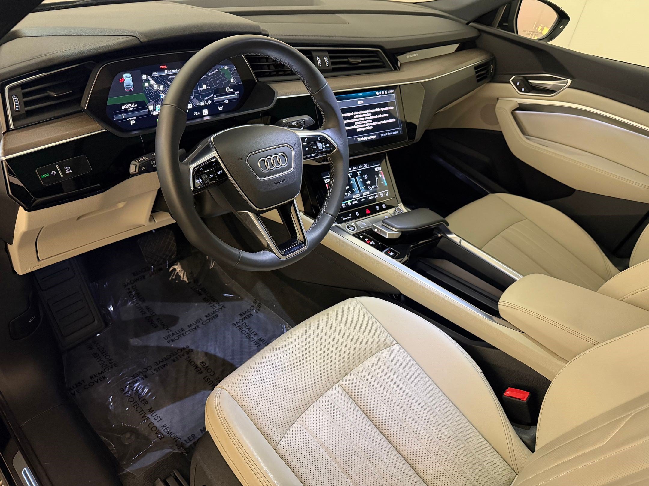 Certified 2024 Audi Q8 e-tron Premium Plus AWD/4WD image 4
