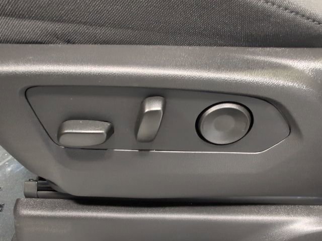 New 2026 Chevrolet Silverado 1500 RST w/ Dark Appearance Package image 17