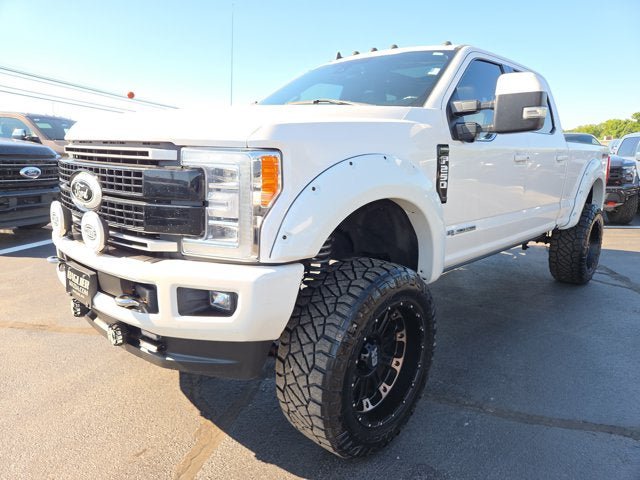 Used 2019 Ford F250 Platinum w/ Platinum Ultimate Package AWD/4WD image 2