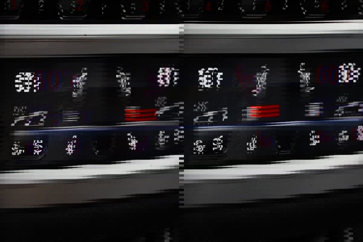 Used 2022 BMW 750i xDrive w/ M Sport Package image 8