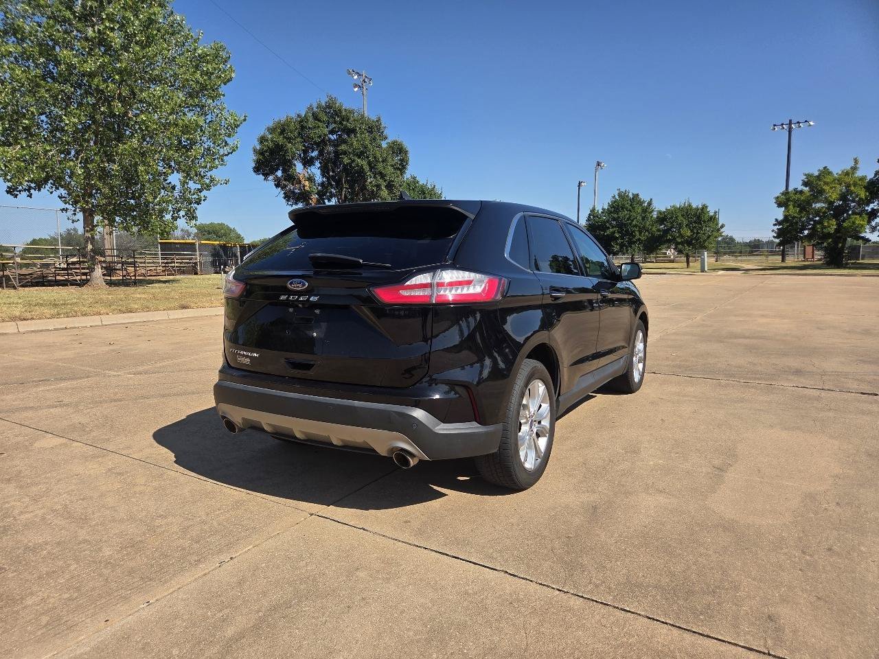 Used 2021 Ford Edge Titanium FWD image 29