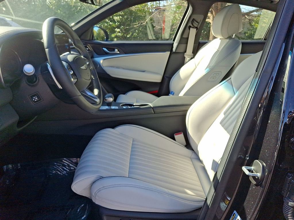 Certified 2025 Genesis G70 3.3T Advanced image 11