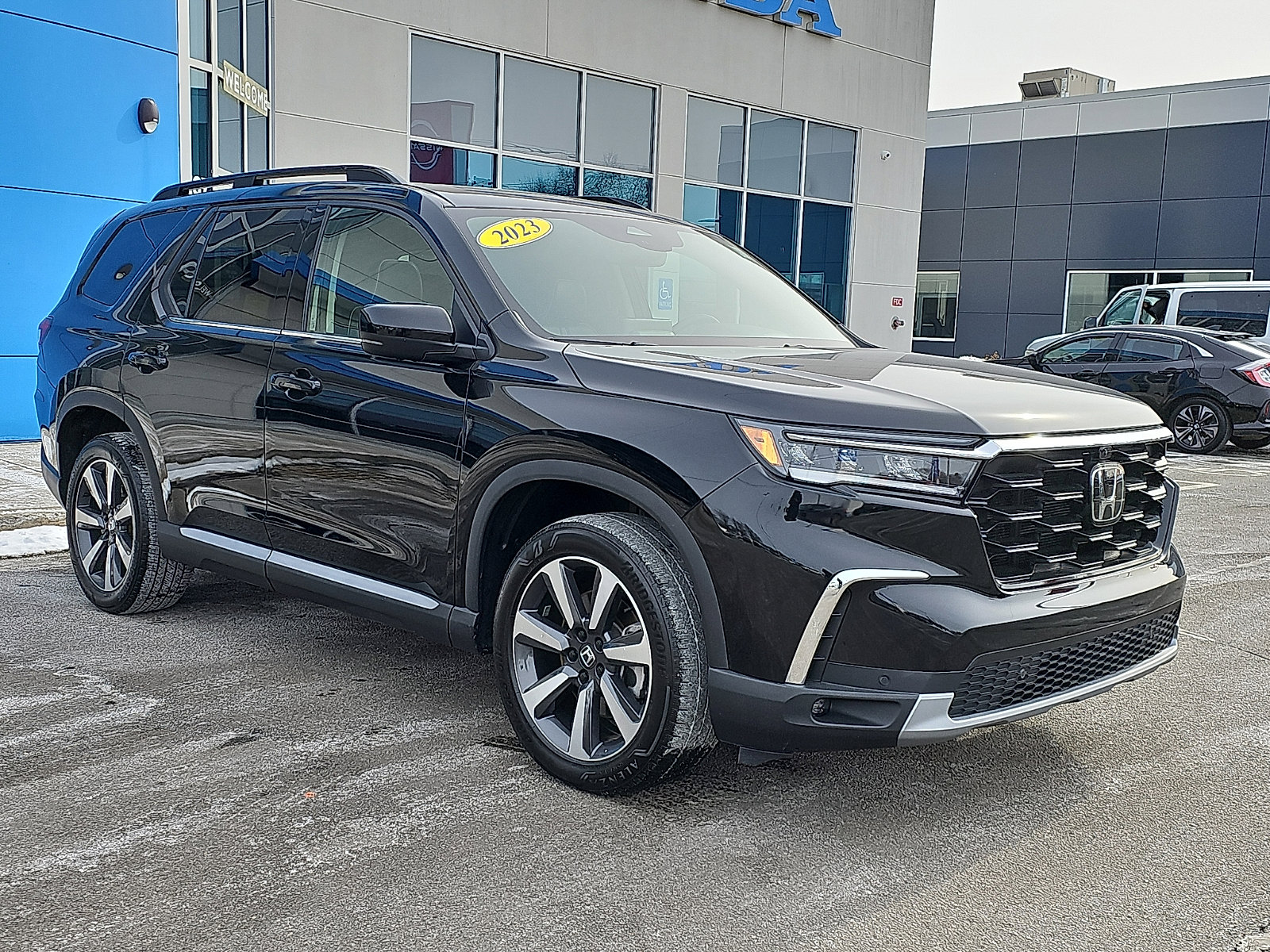 Used 2023 Honda Pilot Elite image 3