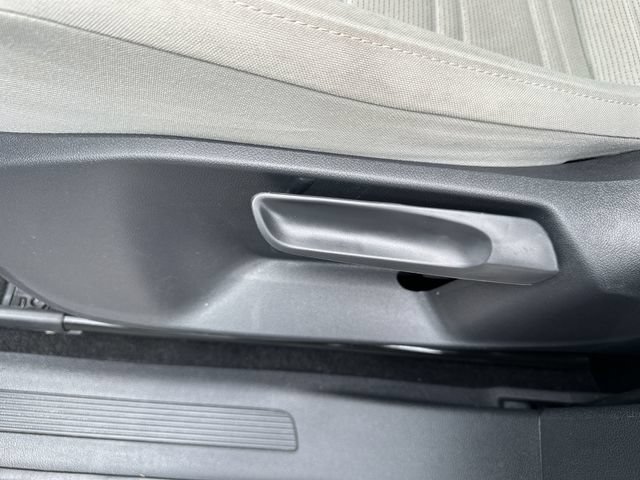 Used 2023 Volkswagen Tiguan S FWD image 14