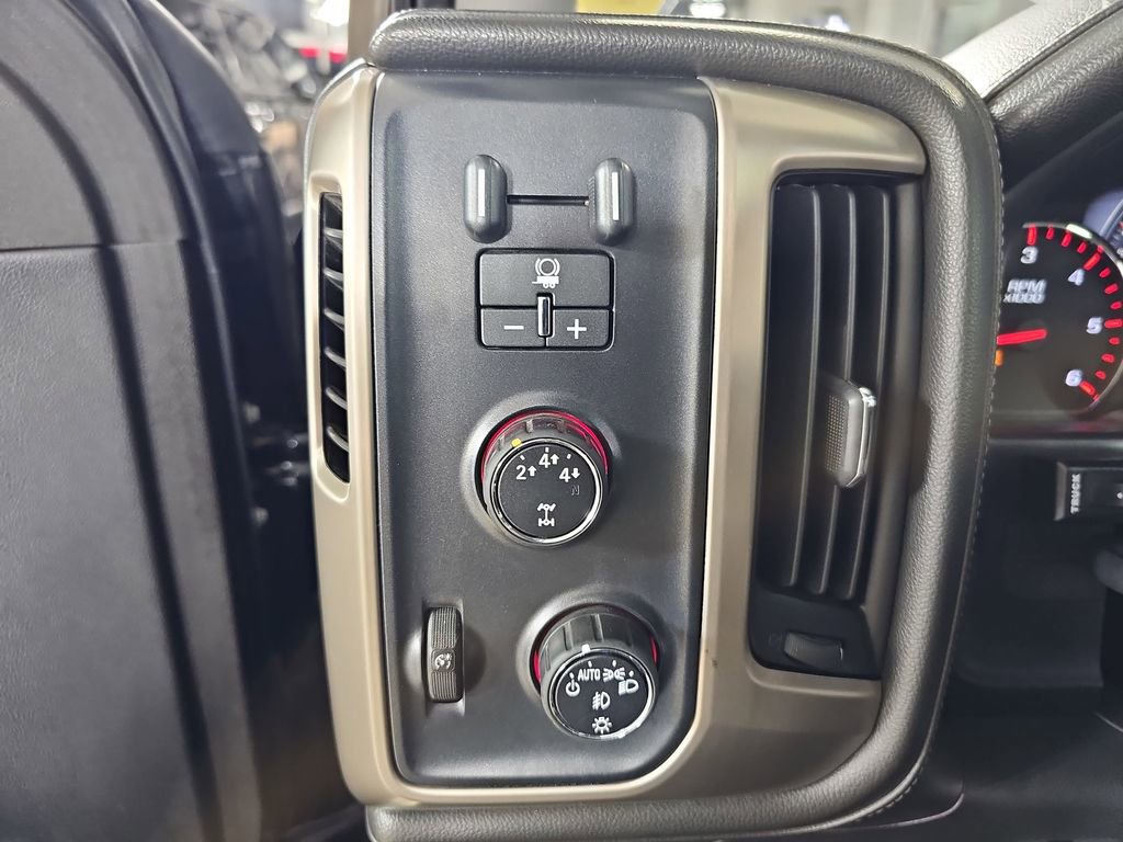 Used 2015 GMC Sierra 2500 Denali image 32