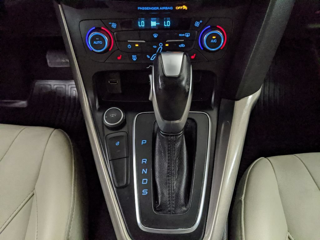 Used 2017 Ford Focus Titanium FWD image 9