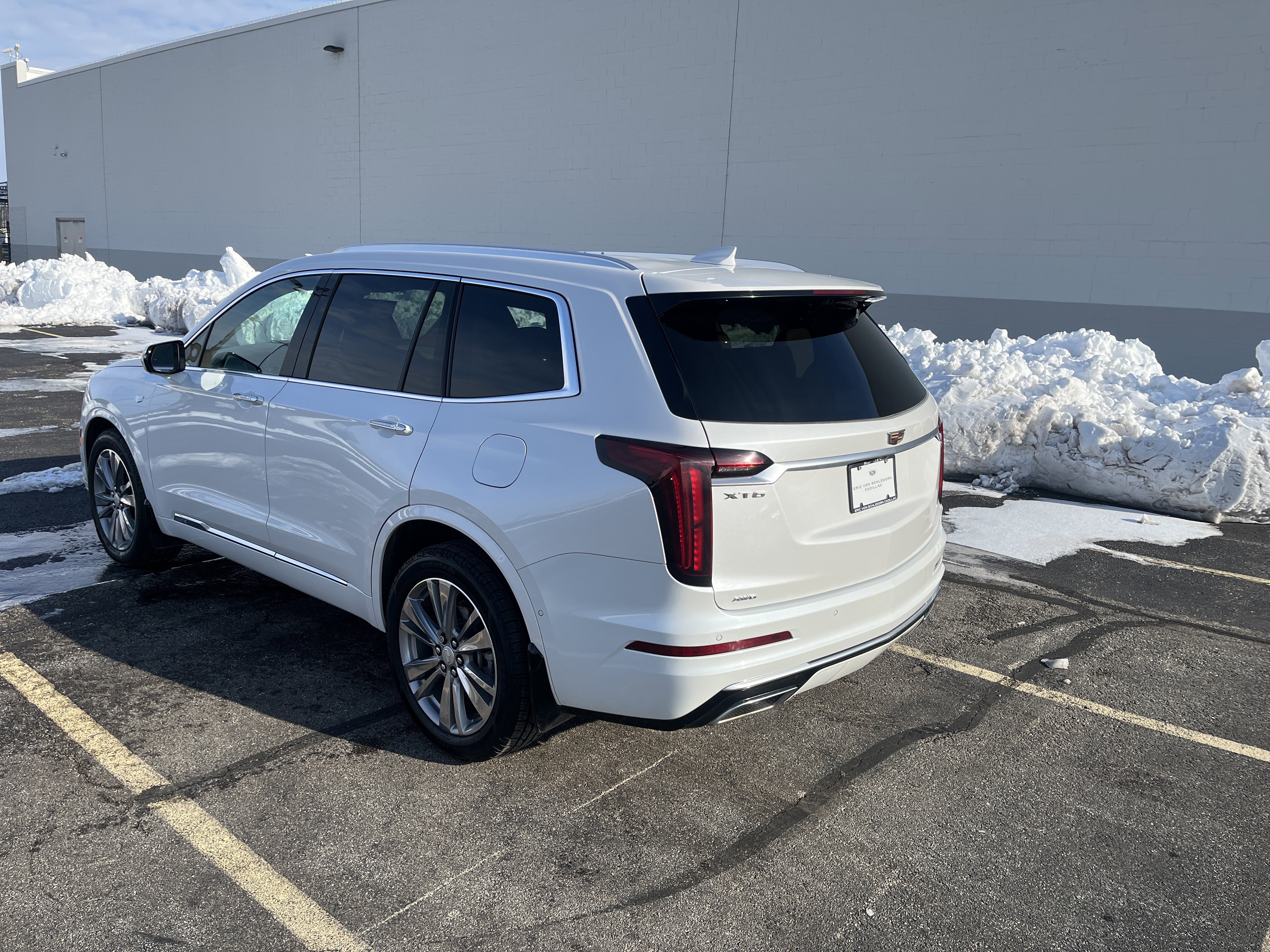 Used 2024 Cadillac XT6 Premium Luxury w/ Platinum Package image 4